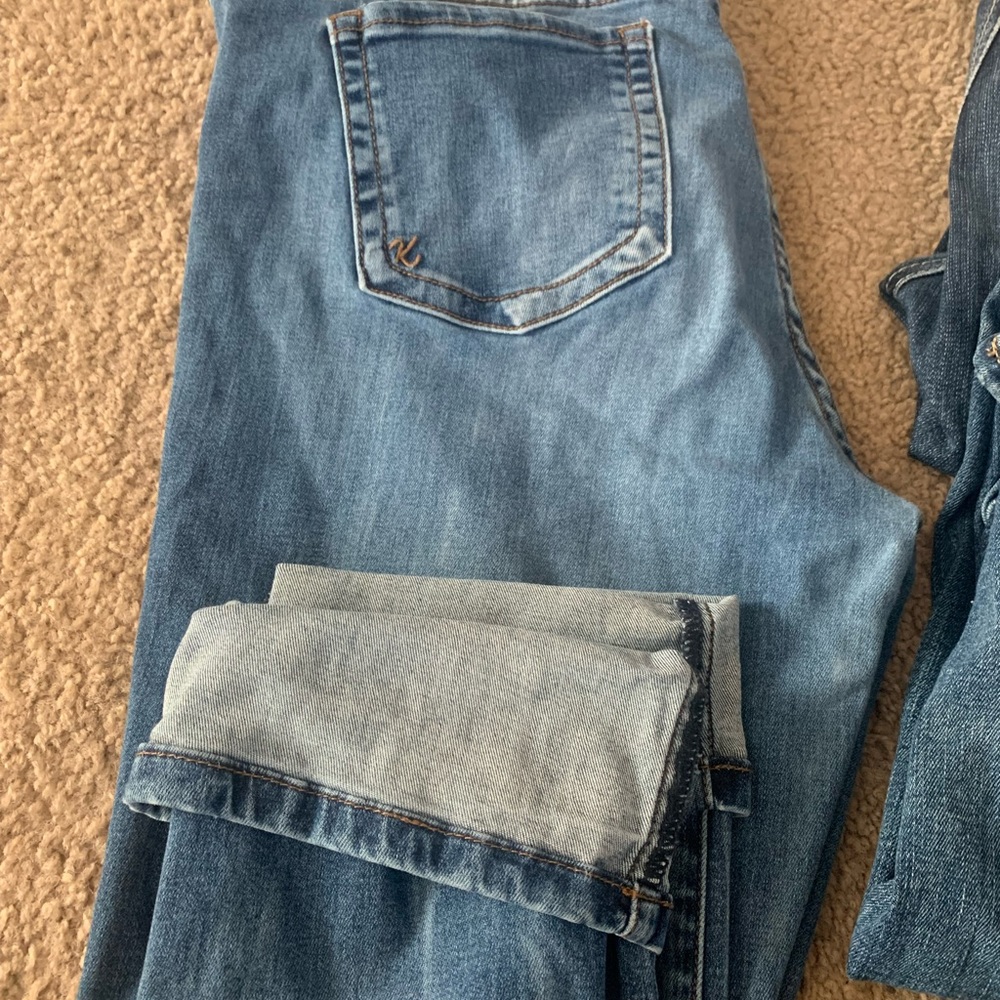 Kut from the cloth Catherine 12P jeans. Worn/still good condition.
